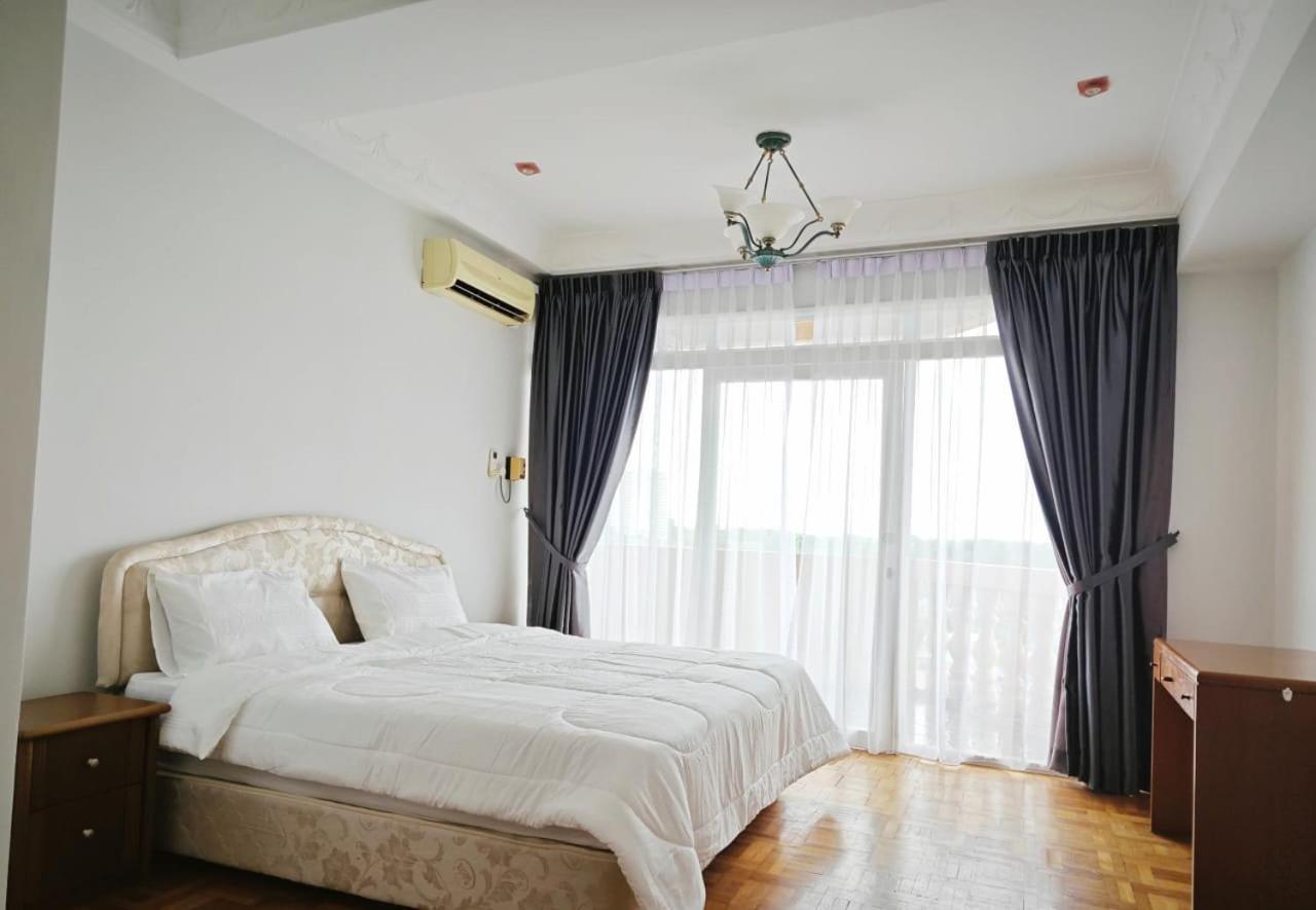 Riverbank Sarawak Riverview, Waterfont Apartment Kuching