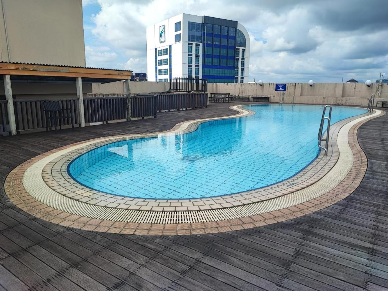 Apartment Riverbank Sarawak Riverview, Waterfont *