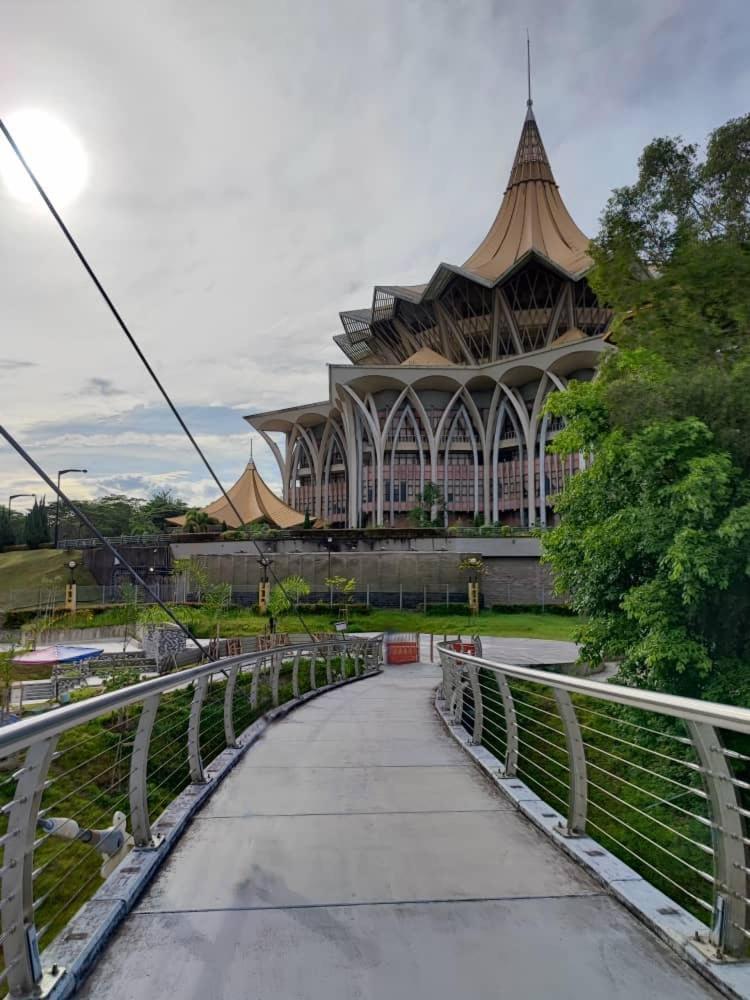 Riverbank Sarawak Riverview, Waterfont